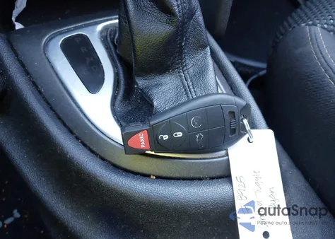 2014 Dodge Dart Sxt z USA, uszkodzony, nr VIN 1C3CDFBBXED906602